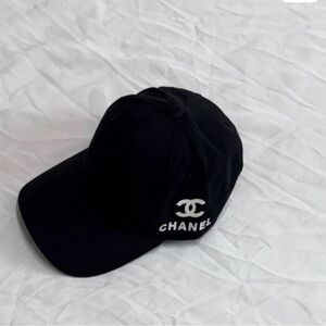 Woman Black Cap with Logo